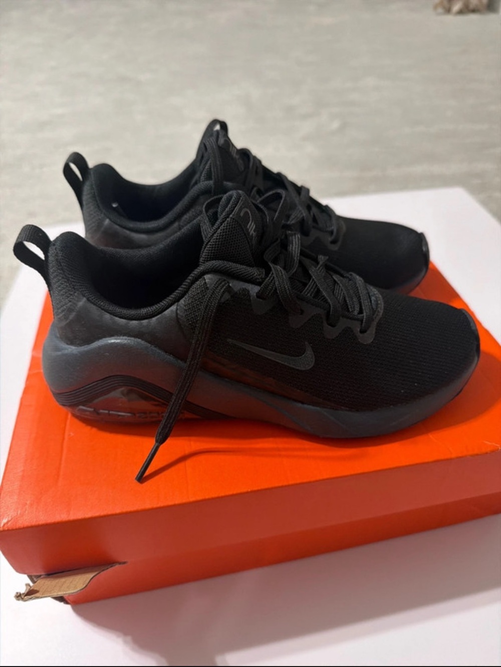 Nike Kids Black Low-Top Sneakers - Picture 5 of 8